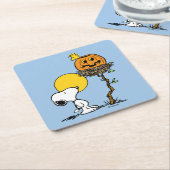 Snoopy und Holznest mit Jack O' Lantern Rechteckiger Pappuntersetzer (angewinkelt)