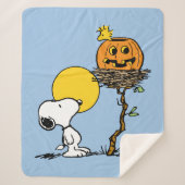 Snoopy und Holznest mit Jack O' Lantern Sherpadecke (Vorderseite)