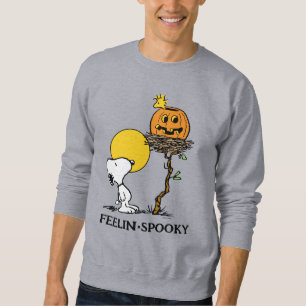 Snoopy und Holznest mit Jack O' Lantern Sweatshirt