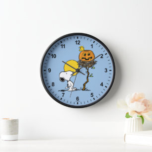 Snoopy und Holznest mit Jack O' Lantern Uhr