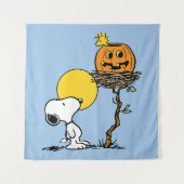 Snoopy und Holznest mit Jack O' Lantern Wandteppich (Vorderseite)