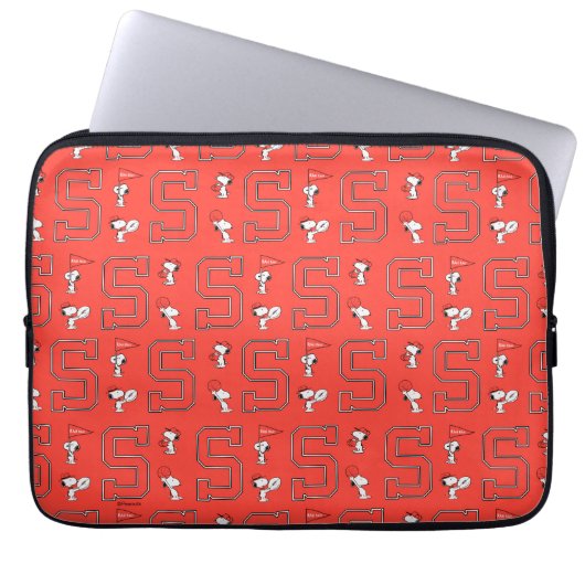Snoopy Varsity Sports Pattern Laptopschutzhülle (Vorderseite)