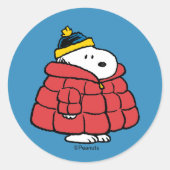 Snoopy Winter in Puffer Coat Classic Round Sticker (Vorderseite)