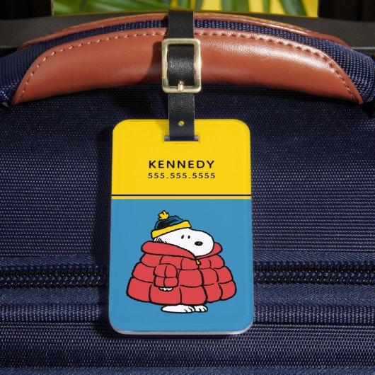 Snoopy Winter in Puffer Coat Luggage Tag Gepäckanhänger (Vorderseite Insitu 2)