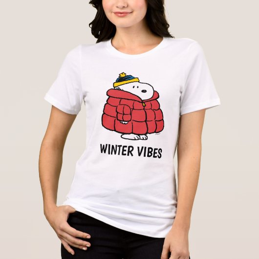 Snoopy Winter in Puffer Coat Tri-Blend Shirt (Vorderseite)