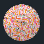 Snoopy & Woodstock Groovy Vibes Orange Muster Dartscheibe<br><div class="desc">Karo aus diesem rauschigen Erdnussmuster mit Snoopy und Woodstock.</div>