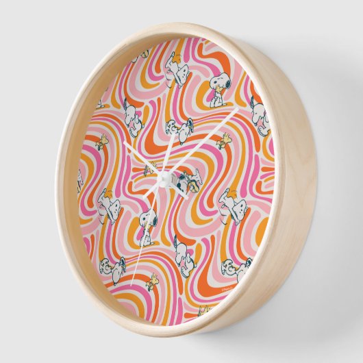 Snoopy & Woodstock Groovy Vibes Orange Muster Uhr (Winkel)