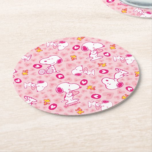 Snoopy & Woodstock rosa Herz Muster Runder Pappuntersetzer (Angewinkelt)
