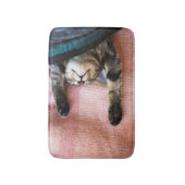 Snoozing Kätzchen Badematte (Vorderseite Vertikal)