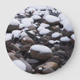 Snow And Rocks, Mt. Rainier National Park Große Wanduhr