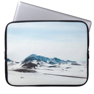 SNOW-COVERED LAND DURING DAY TIME LAPTOPSCHUTZHÜLLE