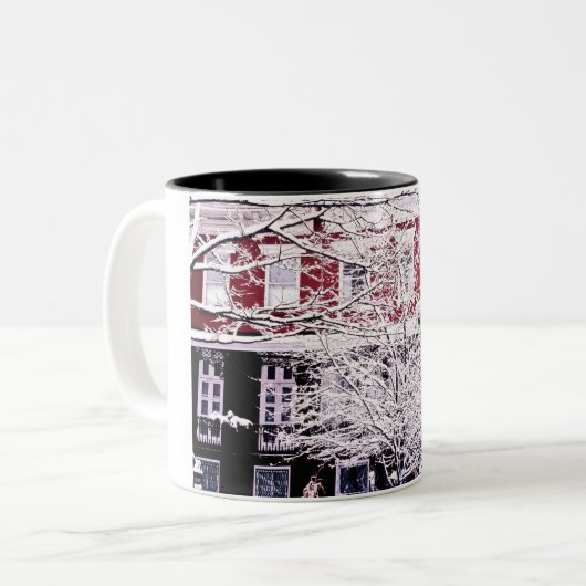 Snow Covered Tree, New York City Zweifarbige Tasse (Vorderseite Links)