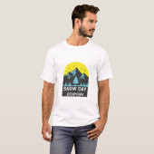 Snow Day Everyday Yellow Sun Mountain T-Shirt (Vorne ganz)