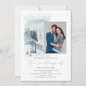 Snow Forest Foto Elegante Script Winterhochzeit Einladung (Vorderseite)