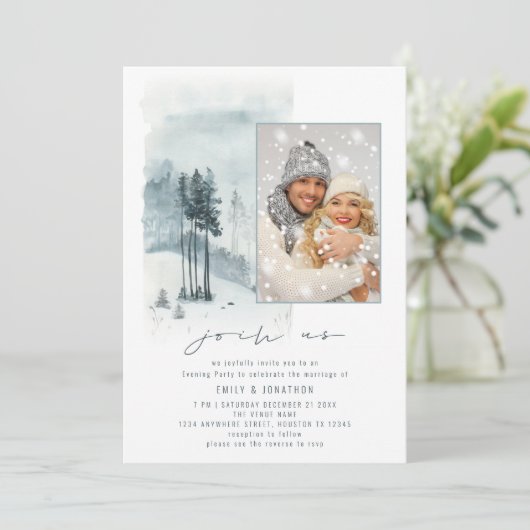 Snow Forest Foto in Us QR Abend Party Hochzeit Einladung (Stehend Vorderseite)