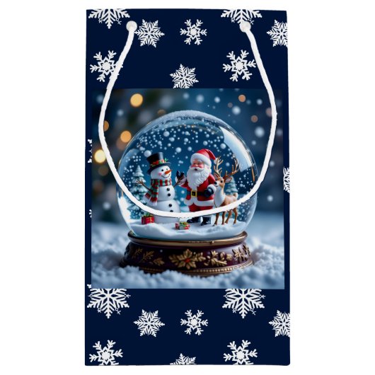 Snow globe with Santa and Reindeer Kleine Geschenktüte (Rückseite)