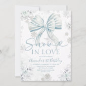 Snow In Love Blue Bow Silver Snowflake Birthday Einladung (Vorderseite)
