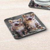 Snow Leopard Cubs Getränkeuntersetzer (Linke Seite)