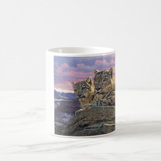 Snow Leopard Mutter und Cub - Kaffeetasse (Mittel)