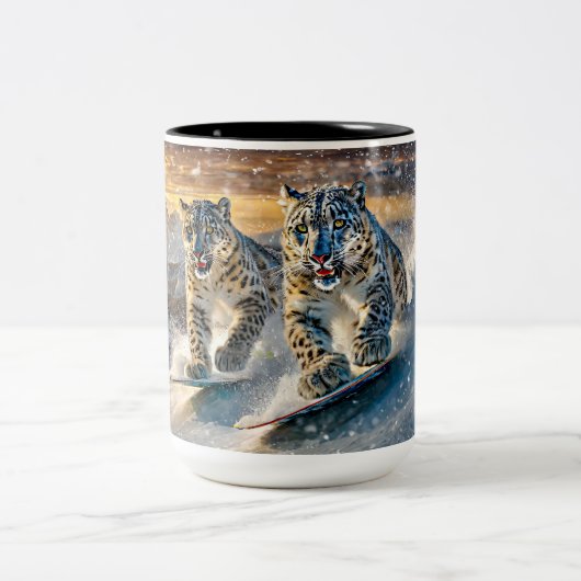 Snow Leopards Shredding Design von Rich AMeN Gill Zweifarbige Tasse (Mittel)