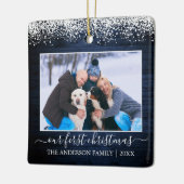 Snow Top Blue Wood Erste Weihnachtsfamilie Foto Keramikornament (Links)