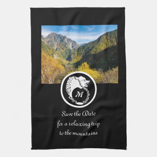 Snow White Wolf Silhouette Laurel Monogram Foto Geschirrtuch (Vertikal)