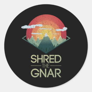 Snowboard hat das Gnar Ski Winter Mountain Geschen Runder Aufkleber