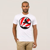 Snowboard. rote Strahlen. Berg T-Shirt (Vorne ganz)