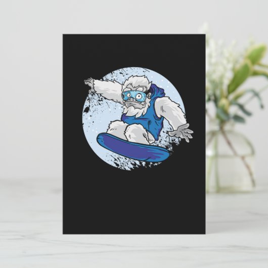 Snowboarden Yeti Big Foot Cooles Wintersportgesche Einladung (Stehend Vorderseite)