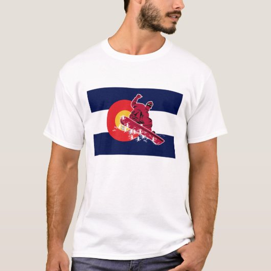 Snowboarder in Colorado Flag T-Shirt (Vorderseite)