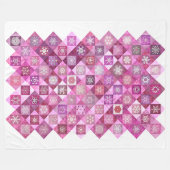 Snowcatcher Heartflakes Patchwork Fleecedecke (Vorderseite (Horizontal))