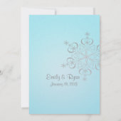 Snowflake Ice Blue and Silver Winter Wedding Einladung (Rückseite)