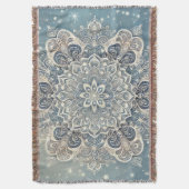 Snowflake Mandala in Frosty Hues 3 Decke (Vorderseite Vertikal)