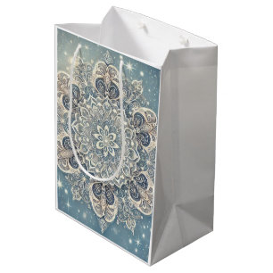Snowflake Mandala in Frosty Hues 3 Mittlere Geschenktüte