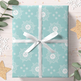 Snowflake Monogram Modern Aqua Weihnachtsfeiertag Geschenkpapier