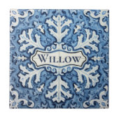 Snowflake pattern blue & white holiday custom name fliese (Vorderseite)