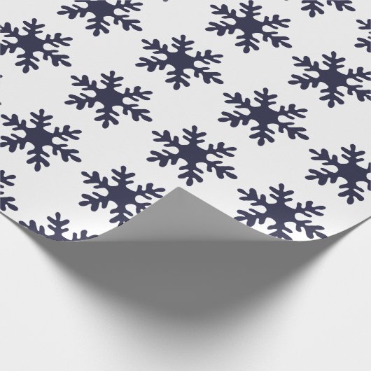 Snowflake Pattern Navy Blue Holiday Geschenkpapier (Ecke)
