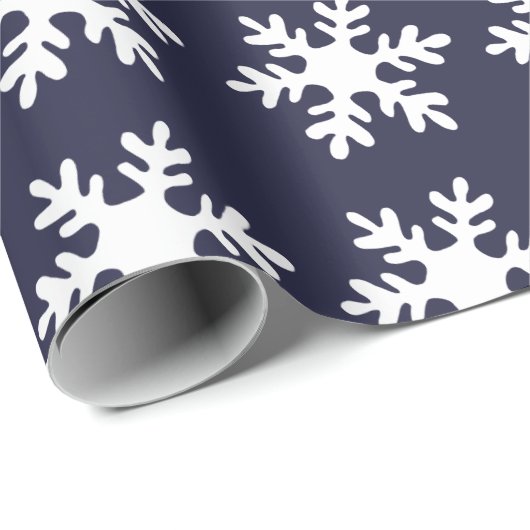 Snowflake Pattern Navy Blue Holiday Geschenkpapier (Rolleneckpunkt)