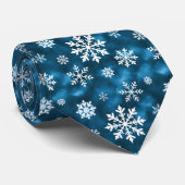 Snowflake Pattern On Icy Cool Winter Blue Krawatte (Gerollt)