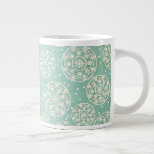 Snowflake Rounds on Aqua Blue Spezialität Tasse (Rechts)