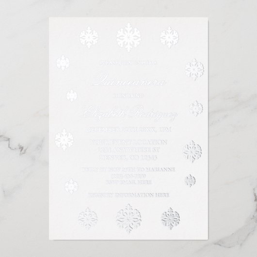 Snowflake Winter Quinceanera Folieneinladung (Vorderseite)