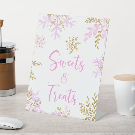 Snowflake Winter Shower Sweets & Treats Sockelschild (In SItu)