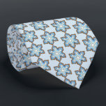 Snowflake Zucker Cookie Winter Hanukkah Weihnachte Krawatte<br><div class="desc">Design zeigt eine originelle Marker-Abbildung eines klassischen,  blauen Schneeflockenzuckerkochs. Ideal für Weihnachten oder Hanukkah! Sehen Sie nicht,  wonach Sie suchen? Brauchen Sie Hilfe bei der Anpassung? Klicken Sie auf "Kontakt mit diesem Designer",  um etwas für Sie erstellt zu haben!</div>