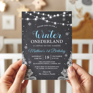 Snowflakes Chalkboard Schnürsenkel Baby Boy Erstge Einladung