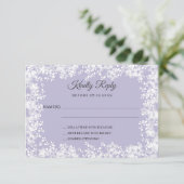 Snowflakes dusty lavender winter wedding RSVP Karte (Stehend Vorderseite)