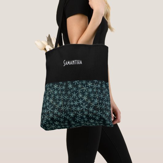 Snowflakes White Blue in Black Sky Name Tasche (Von Nahem)