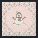Snowman Baby's First Christmas Pink Name Steinuntersetzer<br><div class="desc">Der erste Untersetzer aus niedlich rosa Marmor mit einem Schneemann in der Mitte,  mit einem Schneemodell am Rande. Ein praktisches Anliegen für Ihre Kinder,  um noch viele Jahre behalten. Um den Text zu ändern,  klicken Sie auf die Schaltfläche Personalisieren. Dieses Design enthält A.I.</div>