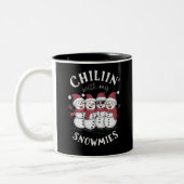 Snowman Christmas Chillin mit meinen Snowmies-Gesc Zweifarbige Tasse (Links)