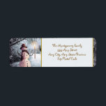 Snowman Christmas Return<br><div class="desc">Ein festliches Snowman Winter Snow Scene Weihnachtsrückgabe-Label mit Ihrer Rücksendeadresse. Geben Sie einfach Ihren Namen und Ihre Adresse in unsere einfache Vorlage ein,  um den Beispieltext zu ersetzen. Viel Spaß!</div>