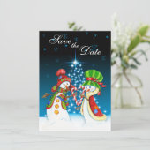 Snowman Couple Holiday Tree Save the Date einladen Einladung (Stehend Vorderseite)